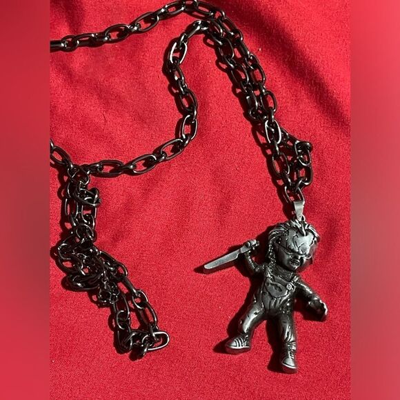 Black chain Chucky necklace - Picture 2 of 2
